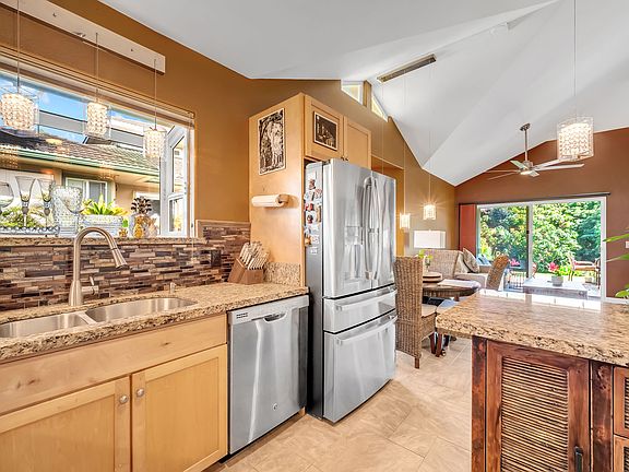 5th image of 2110 Kaneka St #25