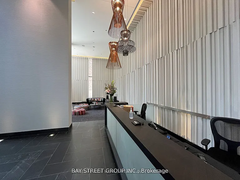 42 Charles St E #401 — Photo 5