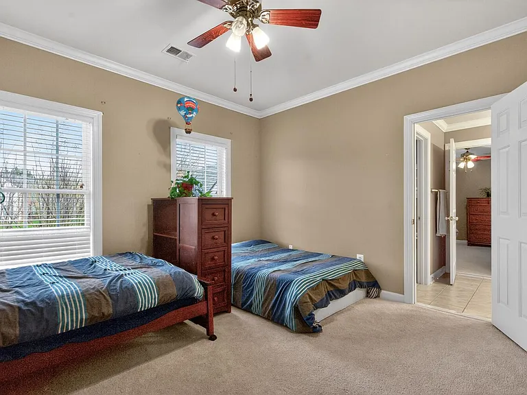 401 Hilton Head Ct — Photo 49