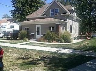 214 S Cottage St, Kewanee, IL 61443