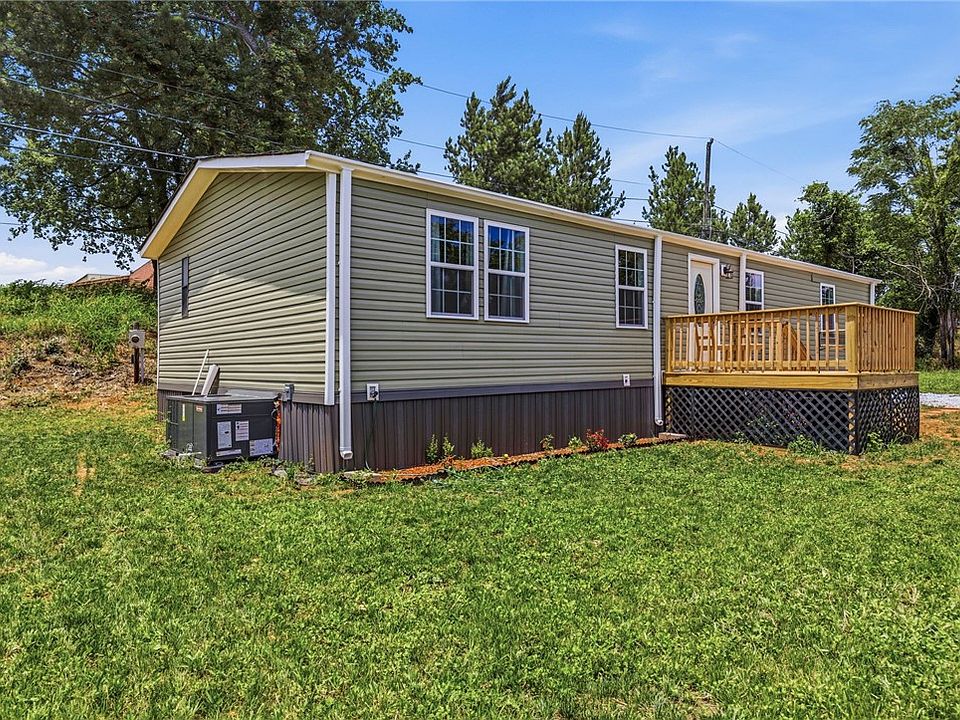 1st image of 162 Crest Cir