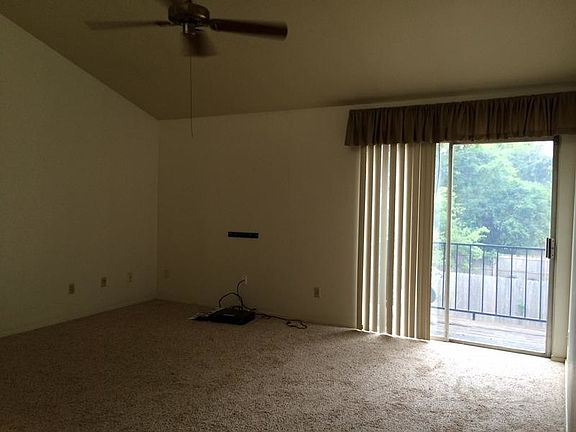 5th image of 522 N 1st St APT 213