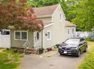 220 Gunther Ave, Bay Shore, NY 11706