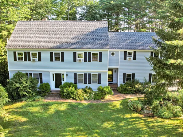 22 Winterhaven Drive, Orono, ME 04473