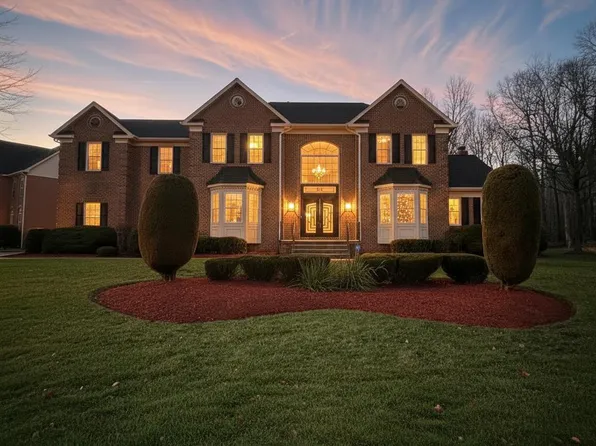 801 Sero Pine Ln, Fort Washington, MD 20744