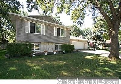 1st image of 920 92nd Ave NE