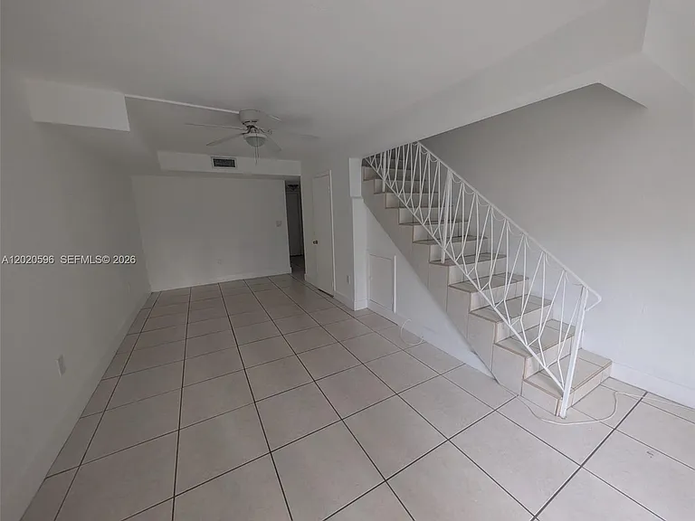465 Swallow Dr #9 — Photo 1