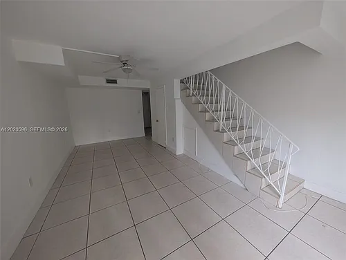 465 Swallow Dr Photo 1