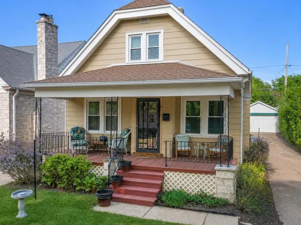3018 N 74th STREET, Milwaukee, WI 53210