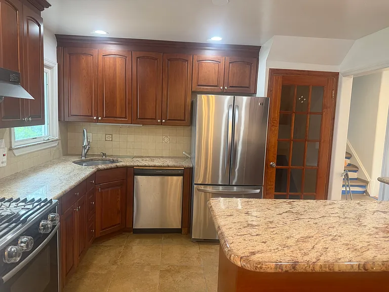 62 W McClellan Ave — Photo 7