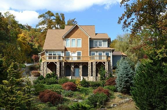 2nd image of 640 Grand Oaks Dr #24