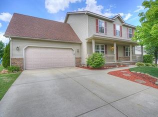 10138 Heatherway Dr, Pinckney, MI 48169