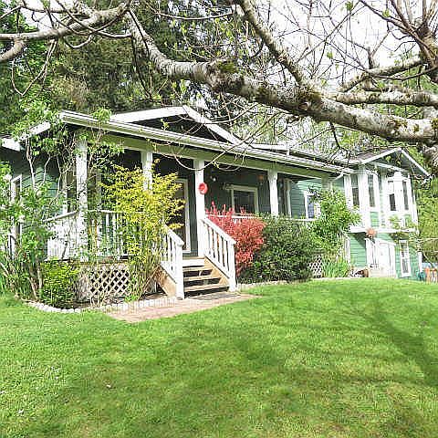 1st image of 620 73rd Ave NE