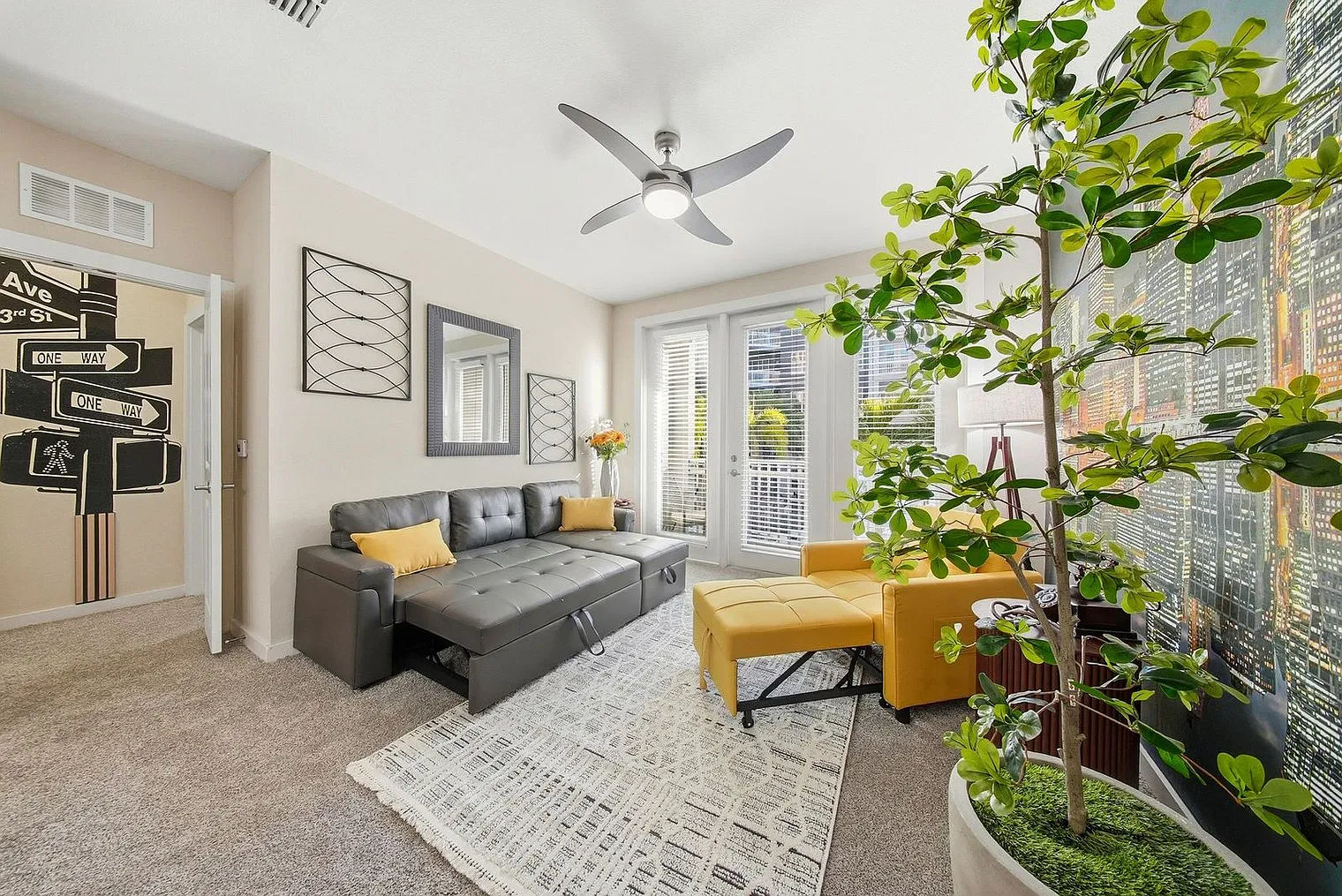 2 bed, 2.0 bath, 1097 sqft, $5,194 — Photo 3