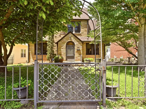 717 Clinton St, Harriman, TN 37748