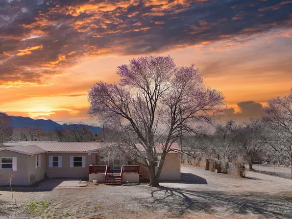 138 Dona Ana Dr, Taos, NM 87571
