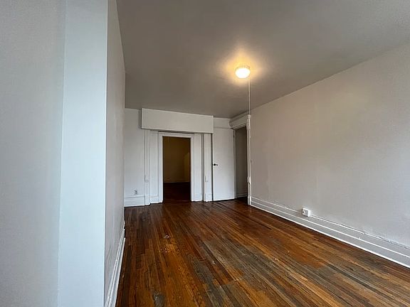 5th image of 165 W 127th St APT 2E