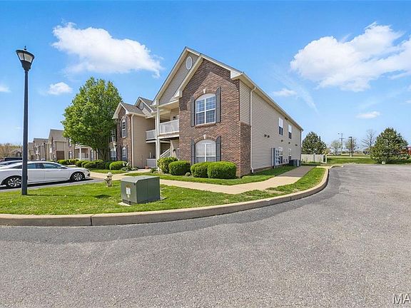 3rd image of 6401 Brookfield Court Dr APT 207