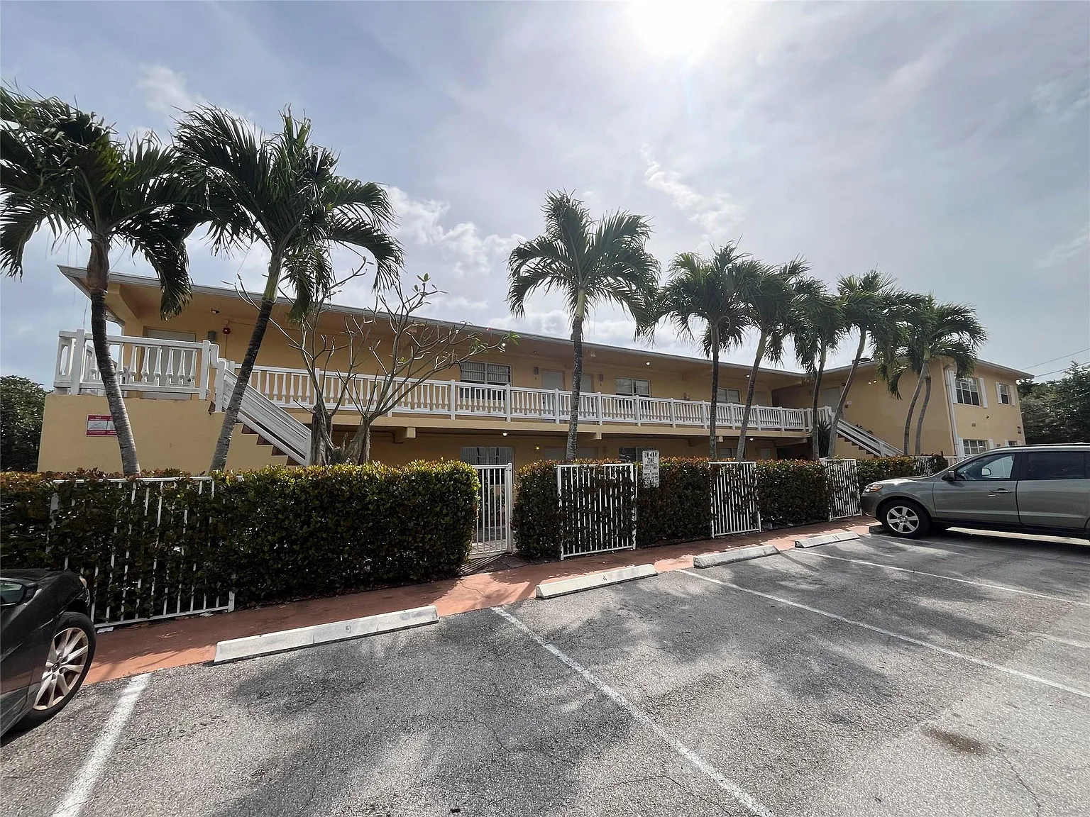 1 bed, 1.0 bath, 9749 sqft, $1,695 — Photo 1