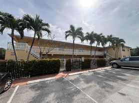 1414 NE 5th Ter, Fort Lauderdale, FL