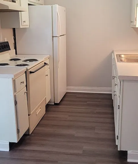 3230 N Talbot Ave — Photo 8