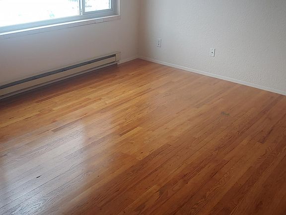 2nd image of 1117 NE 42nd St