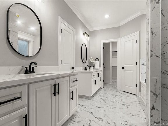 4th image of 2508 S View Dr