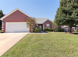 1779 N Fallbrook Way, Fayetteville, AR 72704