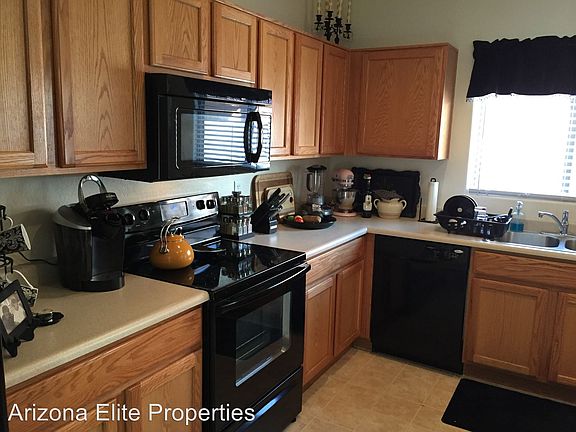 5th image of 2670 E Chester Dr