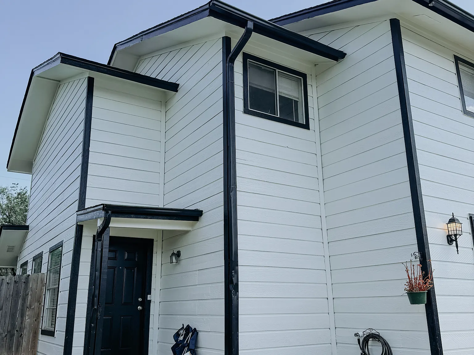 3 bed, 2.5 bath, 1427 sqft, $1,799 — Photo 3