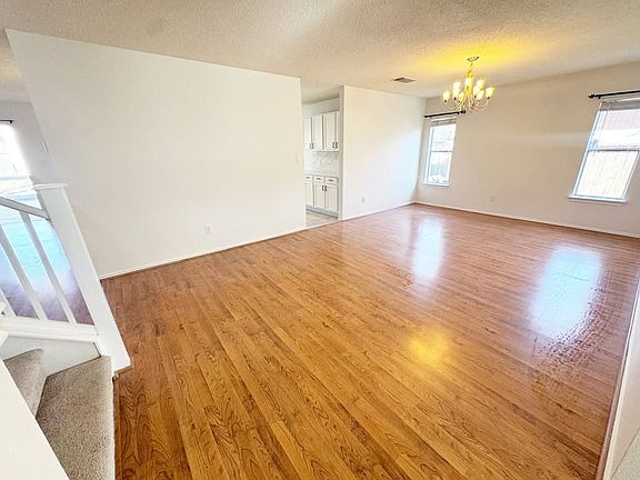 4th image of 2105 Zeppelin Dr