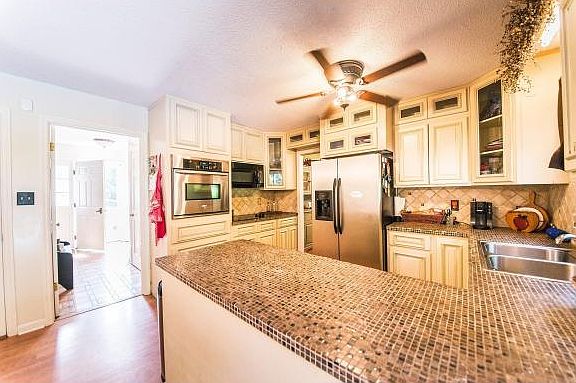 2nd image of 15506 Monticello Dr
