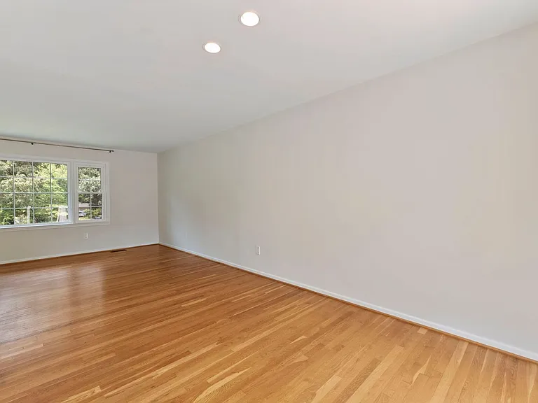 1731 Tamerisk Ct — Photo 26
