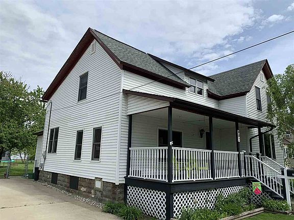 2nd image of 407 Marshall St