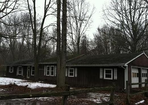 2nd image of 9935 E Sidney Rd