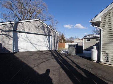 2nd image of 155 Cumberbach St