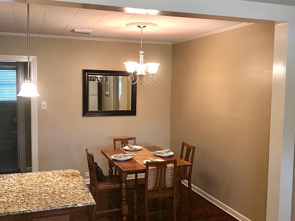2nd image of 627 Oaklawn Ave