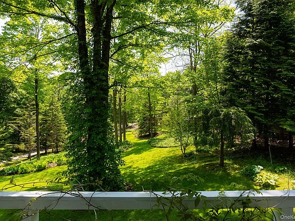 5th image of 212 Pleasant Ridge Road