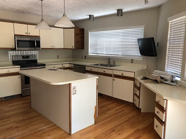 5480 Eastwind Rd — Photo 3