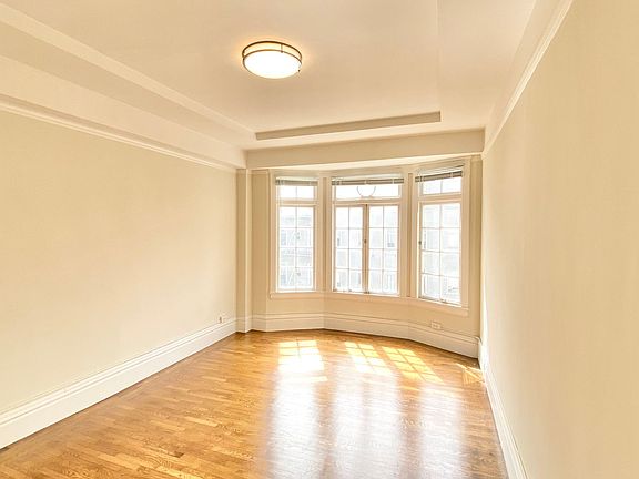 2nd image of 890 Bush St APT 401