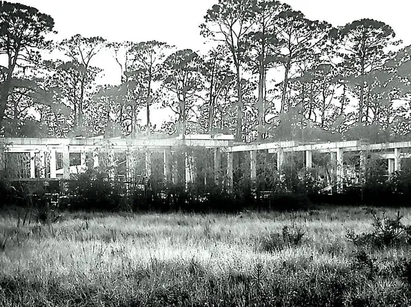 LOT 9 W Pine Ave, St. George Island, FL 32328