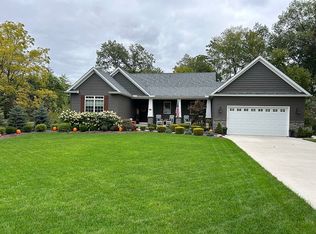 133 Ridgeland Dr, Amherst, OH 44001