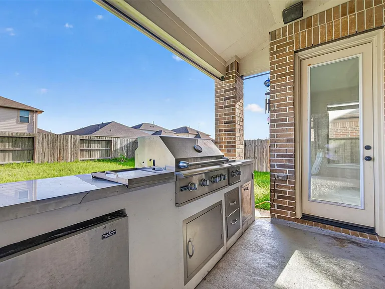 32931 Franklin Brooks Dr — Photo 41