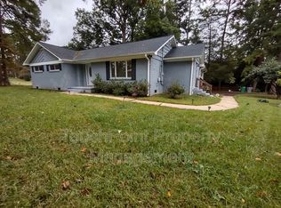 6414 Elmwood Cir, Charlotte, NC 28214