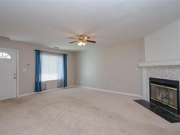 5th image of 1649 Gallery Ave