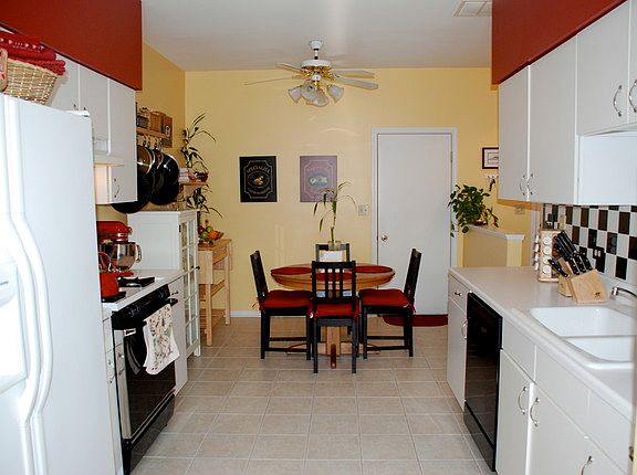 2nd image of 343 Glen Leven Ct #343