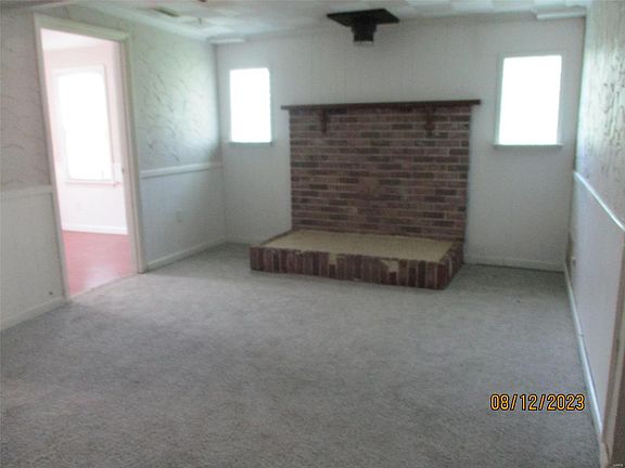 3rd image of 1611 Kemper Pl