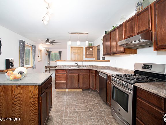 3rd image of 456 Wright Ln