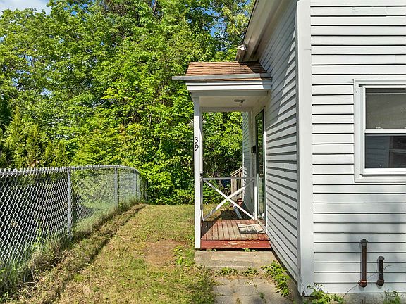2nd image of 39 Summit Street