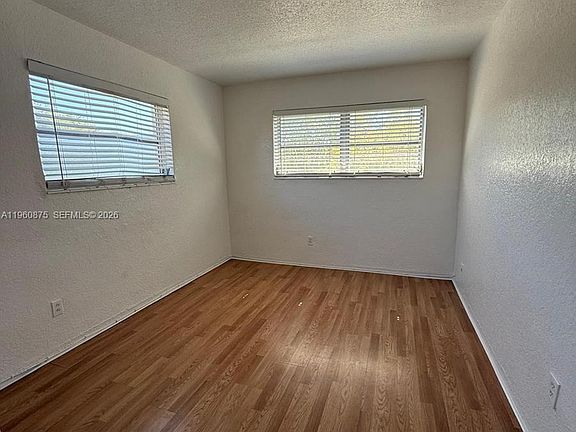 5th image of 16851 NE 18th Ave N